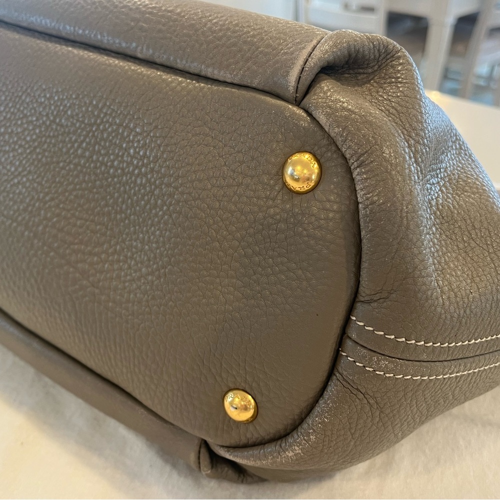 Prada - Vitello Daino Sacca 2 Manici in Argilla - Satchel / Crossbody / Tote Bag - Picture 6 of 16